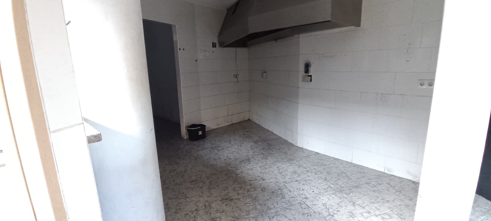 AMPLIO, ESQUINERO CON 2 PLANTAS - foto 4