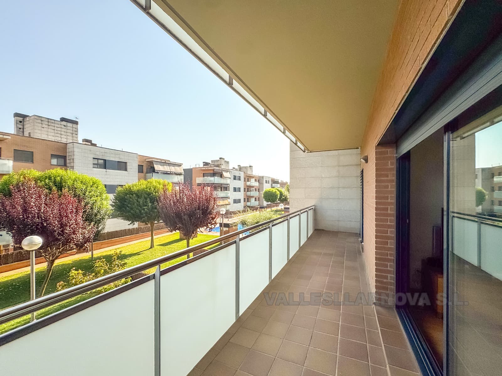 EXCLUSIVA VIVIENDA, PISO PARKING Y TRASTERO! - foto 3