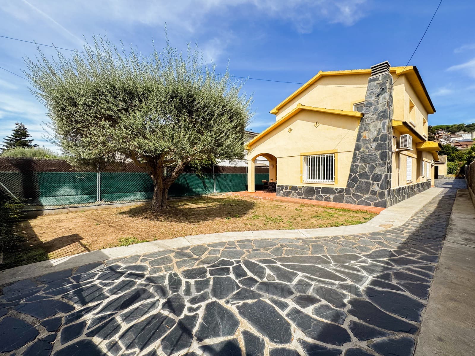 SANT FOST RESIDENCIAL