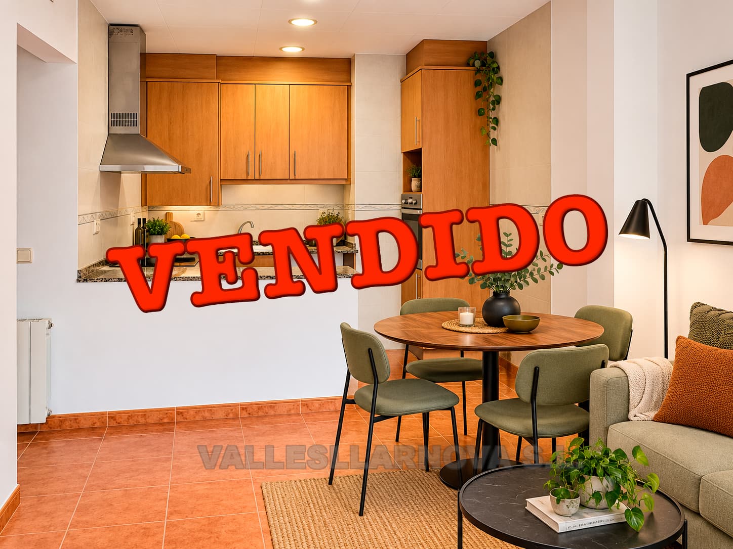 CON ENTRADA DIRECTA E INDEPENDIENTE